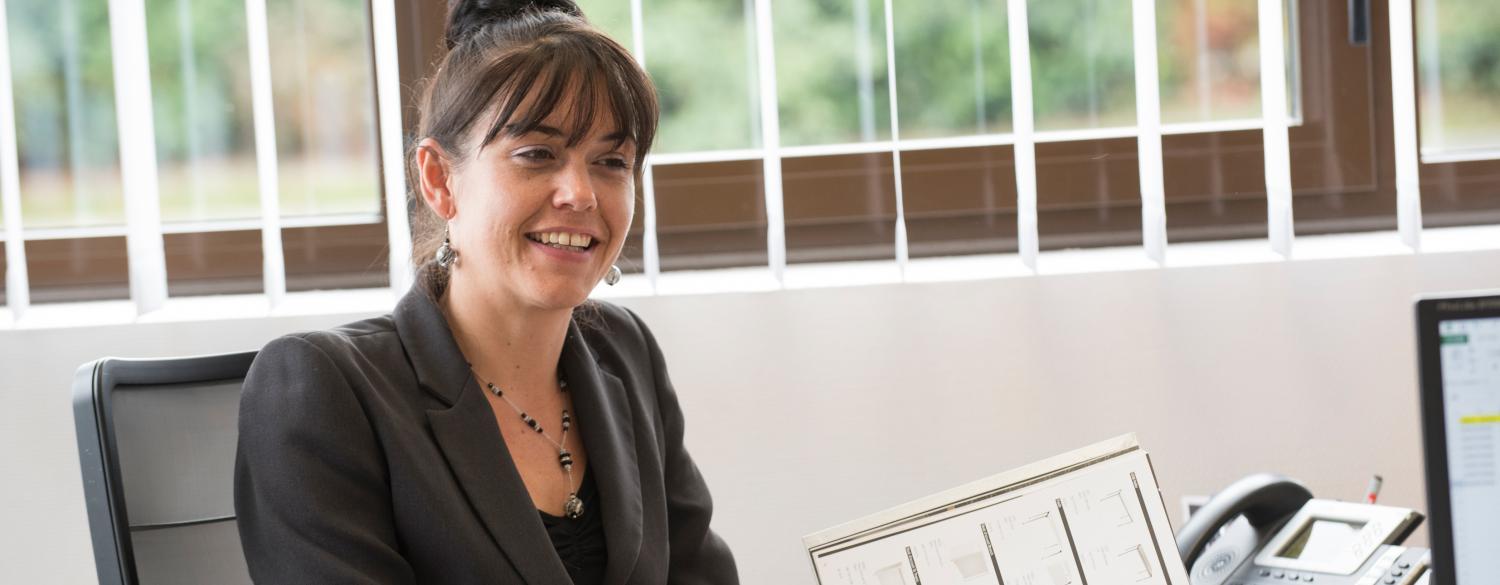 Alicia – toujours en contact avec nos clients à Paris